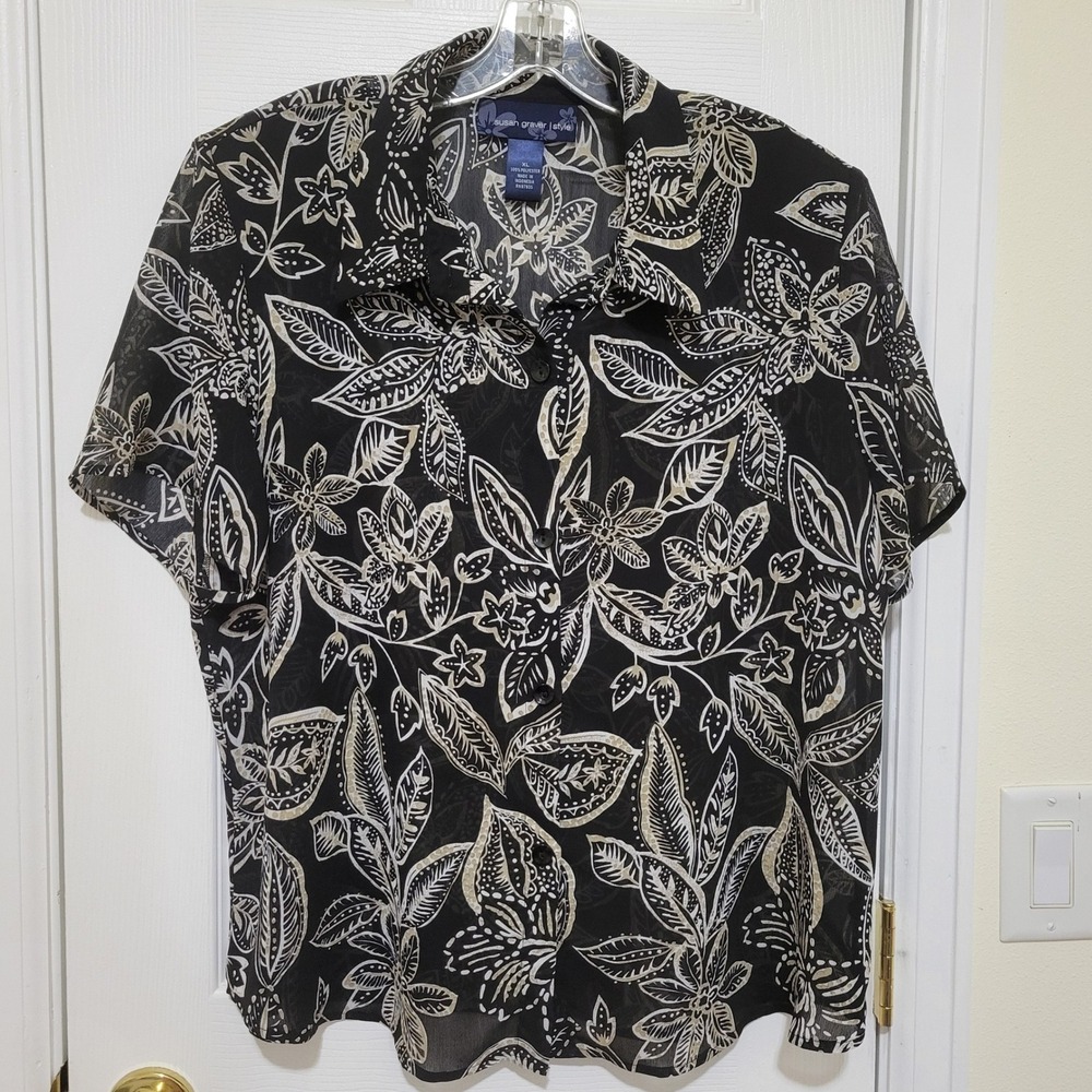 Susan Graver Style XL Black White Floral Chiffon Button Front Blouse ShortSleeve